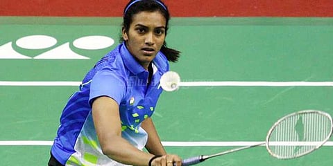 பி.வி.சிந்து ஹாட்ரிக் வெற்றி: அரையிறுதியில் சீன வீராங்கனையுடன் மோதல்