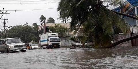 ஒகி புயல் பாதிப்பு: மத்திய அரசிடம் இன்று அறிக்கை சமர்ப்பிப்பு