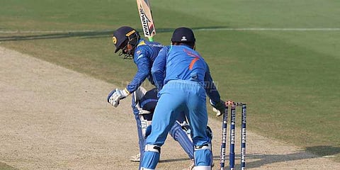 ஒரே ஸ்டம்பிங்கில் ஆட்டத்தை மாற்றிய தோனி