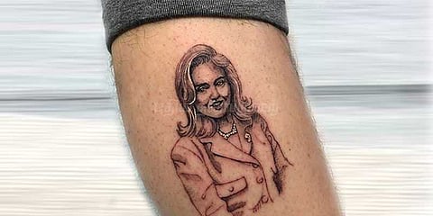 ஹிலாரி கிளிண்டன் படத்தை பச்சை குத்திய நடிகர்