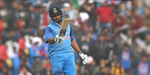 பேட்ஸ்மேன் தரவரிசையில் ரோகித் சர்மா முன்னேற்றம்