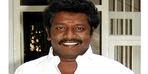 சசிகலா மீது சுமத்தப்பட்ட வீண் பழிகள் விலகின: கருணாஸ் கருத்து