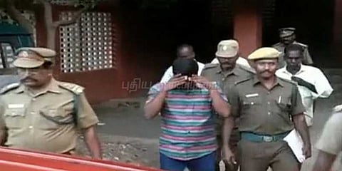 பறவையை கொன்று முகநூலில் லைக் வாங்க நினைத்தவர் கைது