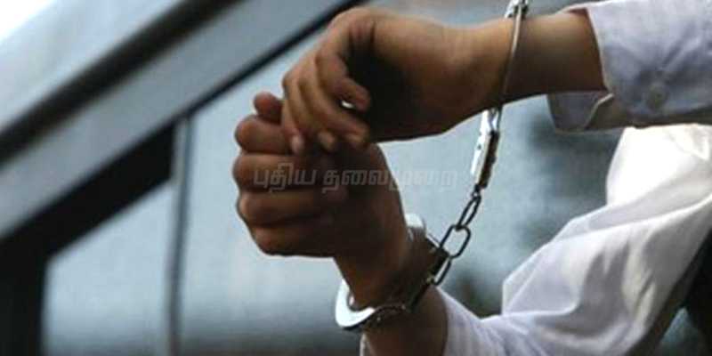 பணப்பட்டுவாடாவுக்கு டோக்கன்: 15 பேர் கைது