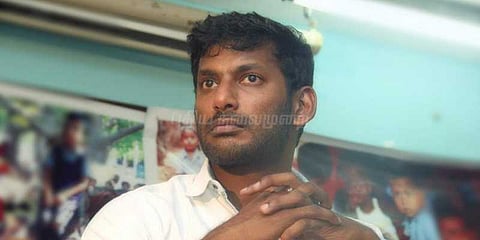 நீதிமன்ற அவமதிப்பு வழக்கு: நடிகர் விஷால் நேரில் ஆஜராகி விளக்கம்
