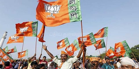 குஜராத் முதலமைச்சர் யார்?