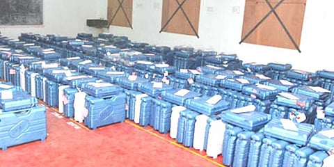 ஆர்.கே.நகர் வாக்குகள் 19 சுற்றுகளில் எண்ணப்படும்: மாவட்ட தேர்தல் அதிகாரி