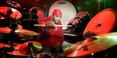 இசை அமைக்க ’சொம்பு’ கேட்ட ’டிரம்ஸ்’ சிவமணி!