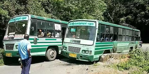 கொடைக்கானலில் விபத்துக்கு காரணமாக இருந்த தடுப்புச் சுவர் அகற்றம்