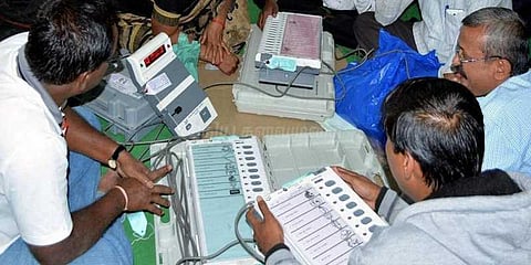 ஆர்.கே.நகரில் வாக்கு எண்ணிக்கை தொடங்கியது