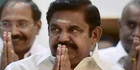 எம்ஜிஆர் நினைவிடத்தில் முதலமைச்சர், துணை முதலமைச்சர் மரியாதை