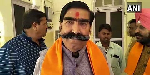 “பசுக்களை கடத்தினால் கொல்லப்படுவீர்கள்”: பாஜக எம்.எல்.ஏ. மிரட்டல்