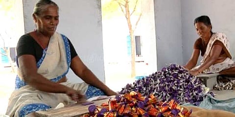 நாளை முதல் பட்டாசு உற்பத்தியாளர்கள் வேலைநிறுத்தம்