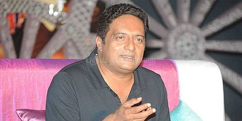 பிறப்பை கேவலப்படுத்துவதா?: பாஜக அமைச்சருக்கு பிரகாஷ்ராஜ் கேள்வி