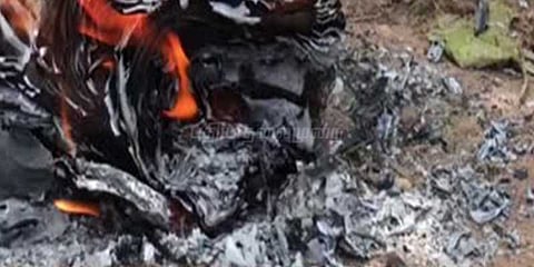 சுடுகாட்டில் எரிக்கப்பட்ட ஏடிஎம் கார்டுகள்: பின்னணி என்ன?