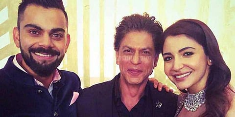 விராட் - அனுஷ்கா ஜோடியுடன் நடனமாடிய ஷாரூக் கான்