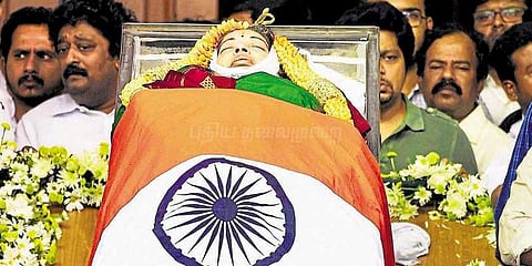 ஜெயலலிதா மரணம்: டிடிவி தினகரன், கிருஷ்ணப்ரியாவுக்கு விசாரணை ஆணையம் சம்மன்