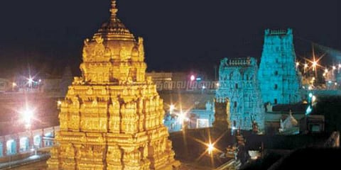 புத்தாண்டு அன்று நள்ளிரவில் கோயில்களை திறக்க தடைக் கோரி மனு