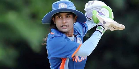 மிதாலிராஜுக்கு ரூ.1 கோடியும் நிலமும்: பெருமைப்படுத்தியது தெலங்கானா