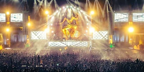 புத்தாண்டு கொண்டாட்டத்திற்கு வலுக்கும் எதிர்ப்புகள் நியாயமானதா?