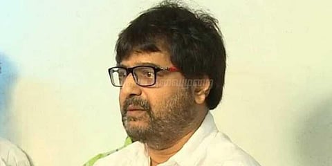 மக்களுக்கு சாதகமான முடிவை ரஜினி எடுப்பார்: நடிகர் விவேக்