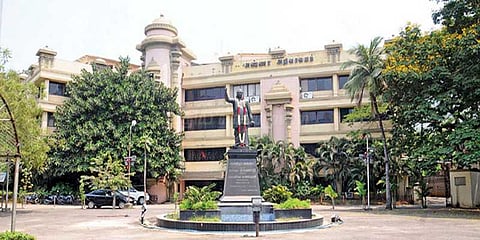 ஆர்.கே.நகர் தோல்வி எதிரொலி: திமுக நிர்வாகிகள் கட்சி பொறுப்பிலிருந்து நீக்கம்?