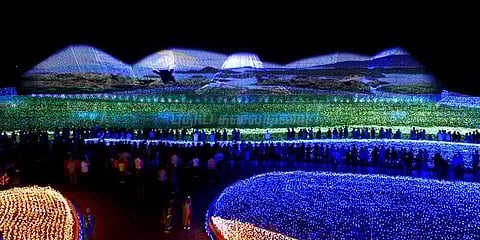 வரவேற்கும் குளிர்காலம்: வண்ண விளக்குகளால் மிளிரும் டோக்கியோ