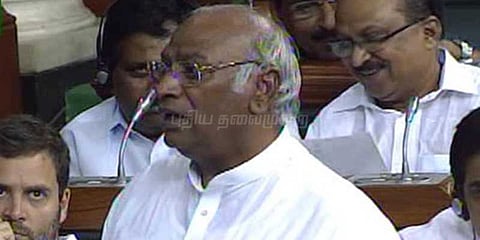 மஹாராஷ்டிரா வன்முறைக்கு ஆர்.எஸ்.எஸ்தான் காரணம்: காங்கிரஸ் குற்றச்சாட்டு