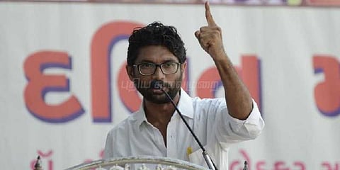 தேர்தலுக்குப் பயந்து பாஜக என் மீது களங்கம் ஏற்படுத்துகிறது: ஜிக்னேஷ் மேவானி