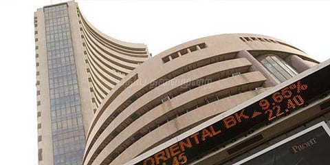 அன்னிய முதலீட்டால் பங்குச் சந்தை புதிய உச்சம்