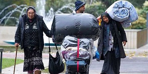 இளவரசர் திருமணத்திற்காக வெளியேற்றப்படும் பிச்சைக்காரர்கள்