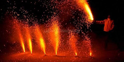 பட்டாசு வெடிப்பதால் பெரிதளவு காற்று மாசு ஏற்படவில்லை: நிபுணர் குழு அறிக்கை