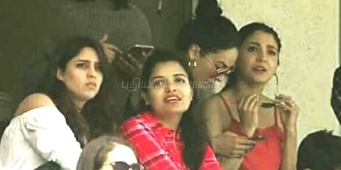 கேப் டவுனில் அரங்கத்தில் குவிந்த கிரிக்கெட் வீரர்களின் மனைவிகள்