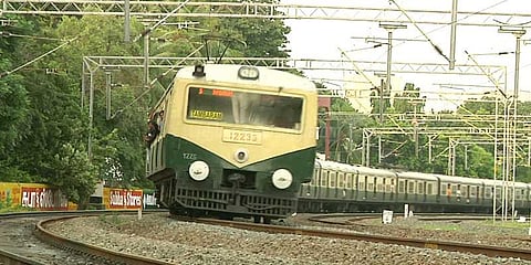 சென்னையில் வார நாட்களைப் போன்று இன்று மின்சார ரயில் இயக்கம்