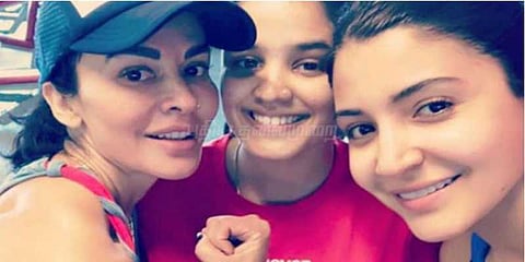 ஜிம்மில் கோச்சாக மாறிய அனுஷ்கா சர்மா!