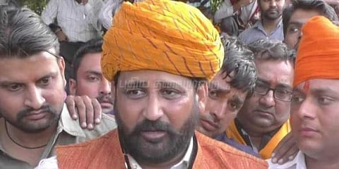 ‘பத்மாவத்’வெளியாகும் திரையரங்குகளை பெட்ரோல் ஊற்றி கொளுத்துவோம்