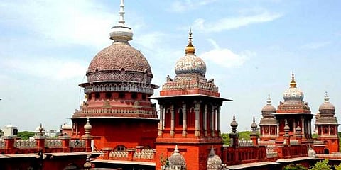 18 எம்எல்ஏக்கள் தகுதிநீக்க வழக்கு இன்று விசாரணை!