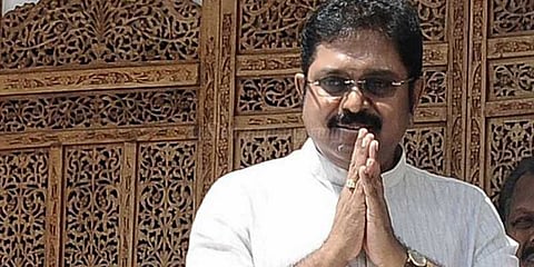 குழப்பத்தை ஏற்படுத்த முயல்கிறாரா தினகரன் ?