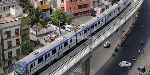 பஸ் ஸ்டிரைக்: மெட்ரோ ரயிலில் குவிந்த சென்னை மக்கள்