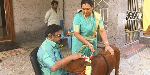 லட்சுமி, அட்சயாவுடன் மாட்டுப் பொங்கல் கொண்டாடி மகிழ்ந்த விஜயகாந்த்