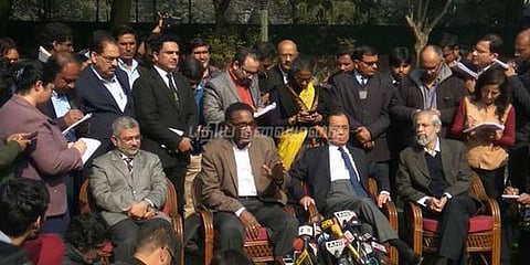 பேட்டியளித்த 4 நீதிபதிகளுக்கும் அரசியல் சாசன அமர்வில் இடமில்லை!