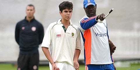 சச்சின் மகன் பிரமிக்கும் பந்துவீச்சாளர்கள் யார் தெரியுமா?