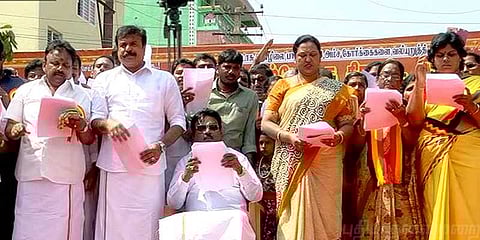 சிவகாசியில் விஜயகாந்தை நோக்கி கல்வீச்சு