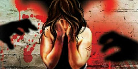 குடிப்பதற்காக மகளை கொடூரர்களுடன் அனுப்பிய தந்தை: விசாரணையில் பகீர்!