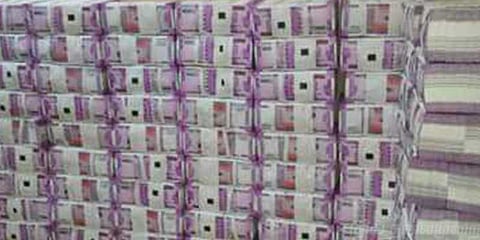 இந்தியாவில் 73% செல்வம் 1% பேரிடம் குவிந்துள்ளது: அதிர்ச்சித் தகவல்