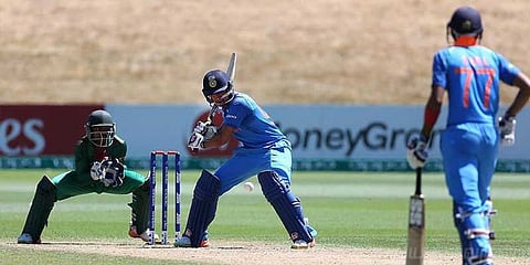 இந்தியா அபார வெற்றி: அரை இறுதியில் பாகிஸ்தானை சந்திக்கிறது ஜூனியர் டீம்!