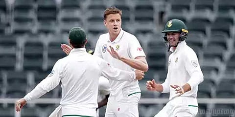 மீண்ட இந்தியாவை முடக்கிய மோர்னே மார்கல்!