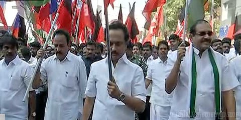 பஸ் கட்டண உயர்வை கண்டித்து சாலை மறியல்: ஸ்டாலின், வைகோ, திருமா கைது