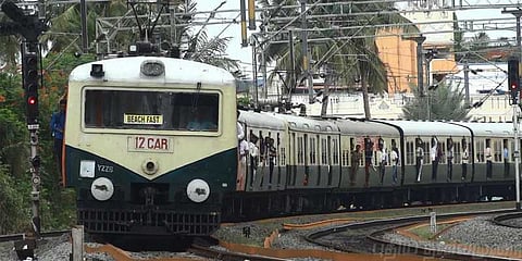 பேருந்து கட்டண உயர்வு எதிரொலி: ரயில்களில் கூடுதலாக 8 லட்சம் பேர் பயணம்..!