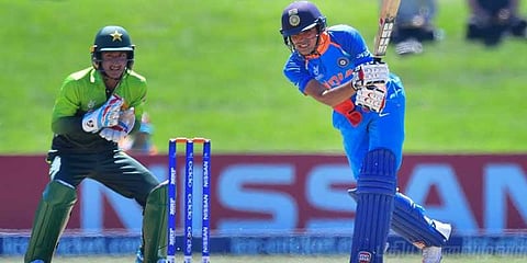 U 19 உலகக் கோப்பை: ’ஜூனியர் கோலி’ அபார சதம், பாக்.கிற்கு 273 ரன் இலக்கு!